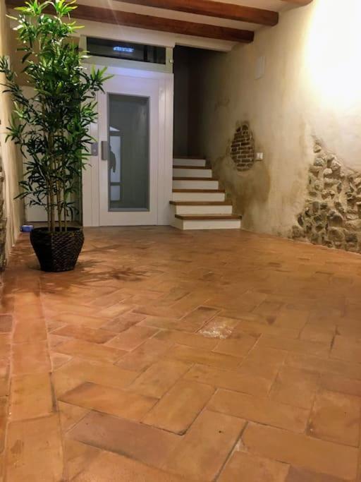 فيلا New! Renovated House With Terrace In كامبريلس المظهر الخارجي الصورة