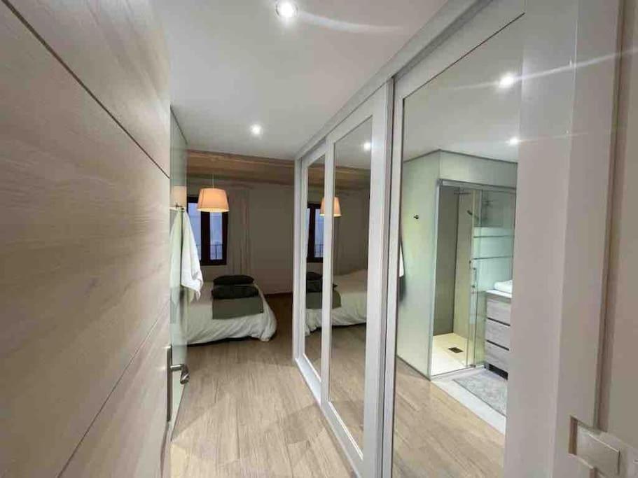 فيلا New! Renovated House With Terrace In كامبريلس المظهر الخارجي الصورة